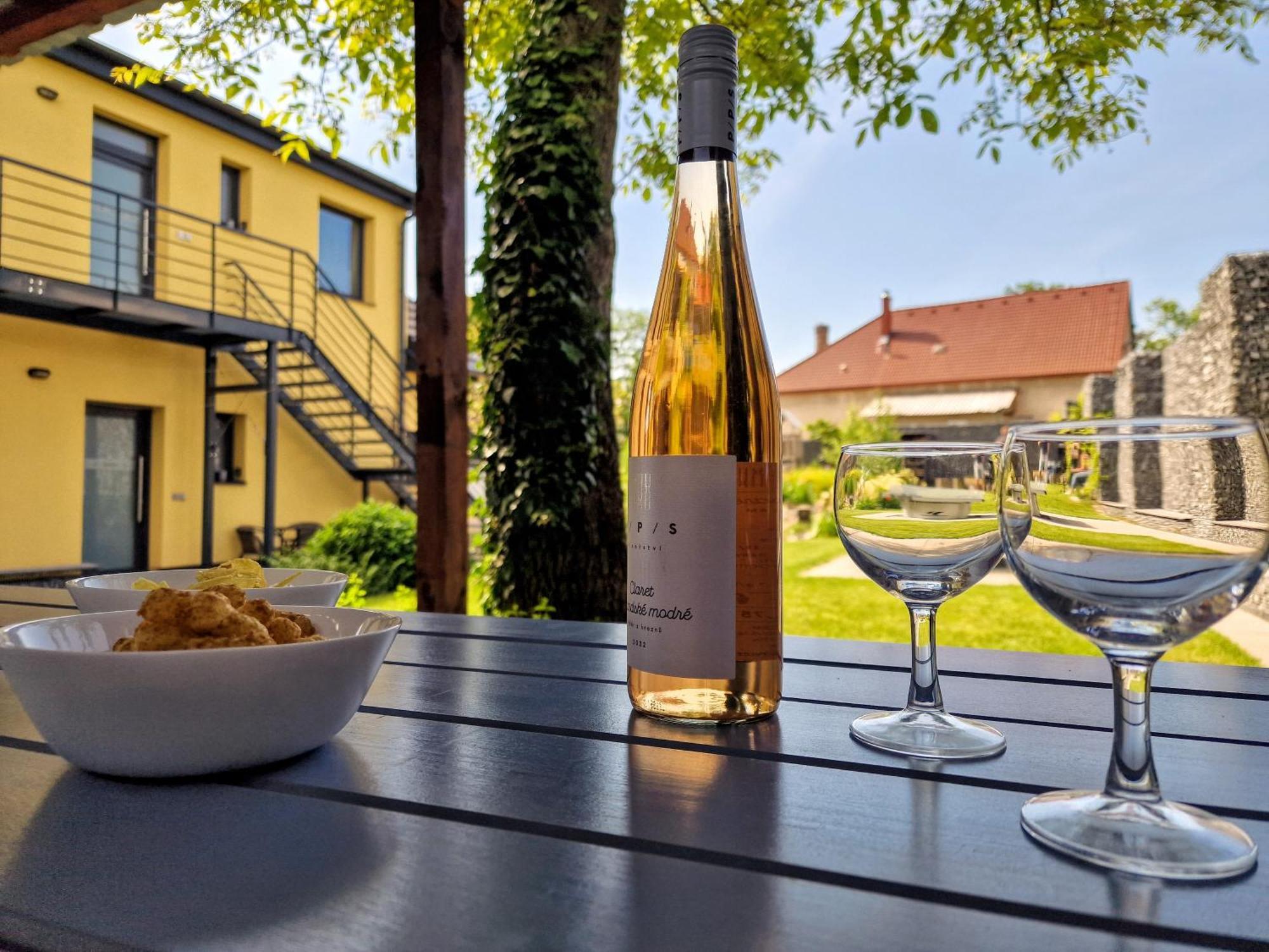 Apartmany Pod Capy, Nasavrky Buitenkant foto